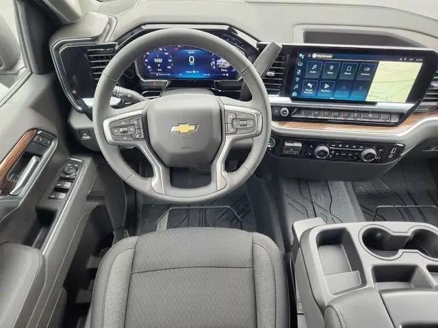2026 Chevrolet Silverado 1500 4WD Crew Cab Standard Bed LT