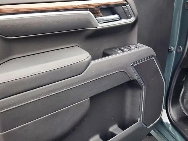 2026 Chevrolet Silverado 1500 4WD Crew Cab Standard Bed LT