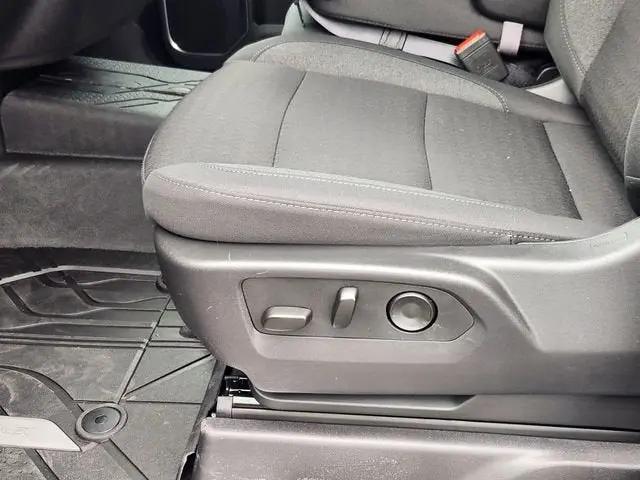 2026 Chevrolet Silverado 1500 4WD Crew Cab Standard Bed LT