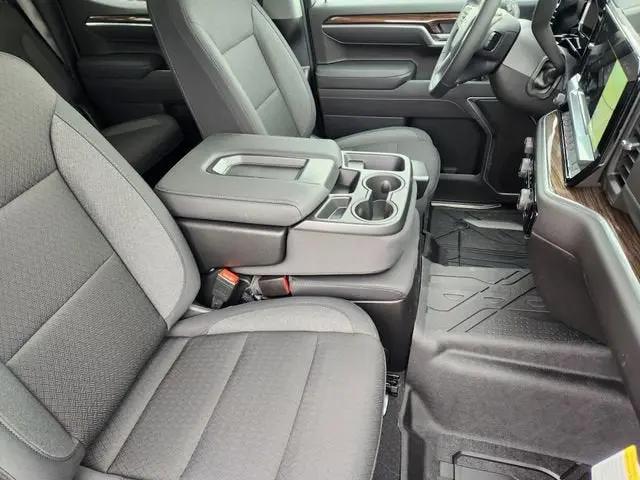 2026 Chevrolet Silverado 1500 4WD Crew Cab Standard Bed LT