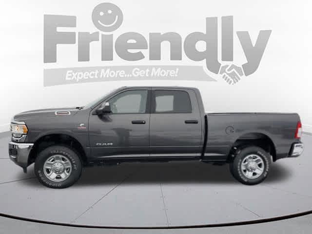 2022 RAM 2500 Big Horn Crew Cab 4x4 64 Box