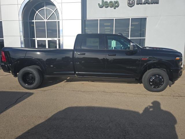 2026 RAM Ram 3500 RAM 3500 LIMITED CREW CAB 4X4 8 BOX