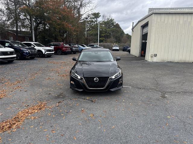 2022 Nissan Altima SR FWD