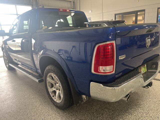 2017 RAM 1500 Laramie Crew Cab 4x4 57 Box