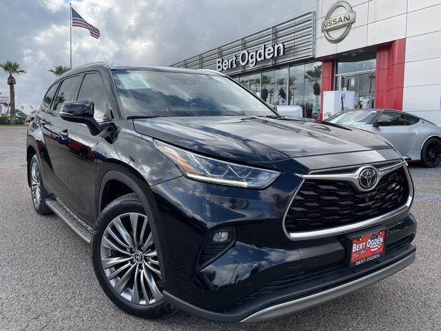 2022 Toyota Highlander Platinum