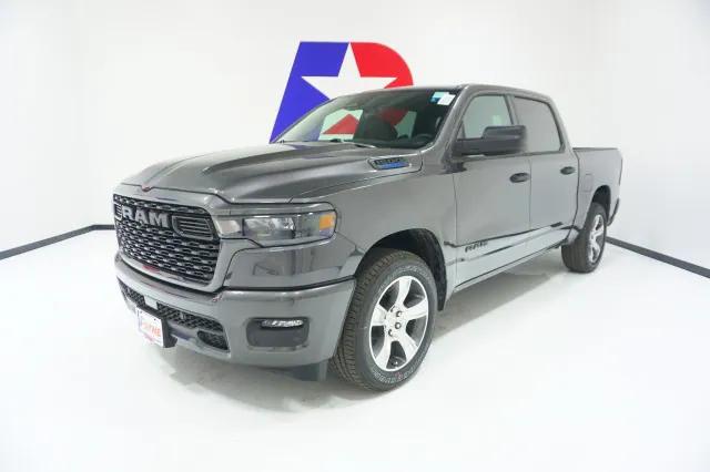 2026 RAM 1500 Express Crew Cab 4x2 57 Box