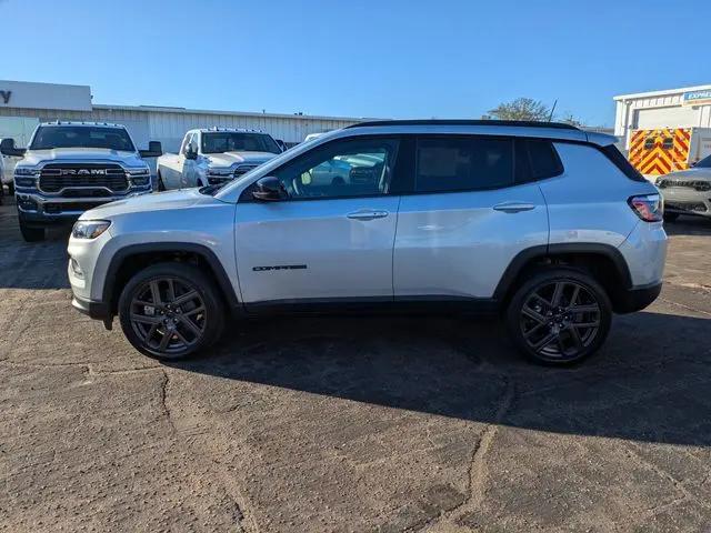 2026 Jeep Compass Latitude Altitude