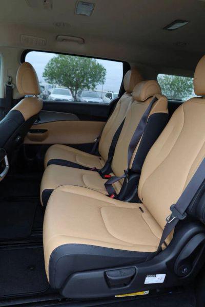 2022 Kia Carnival MPV LX Seat Package