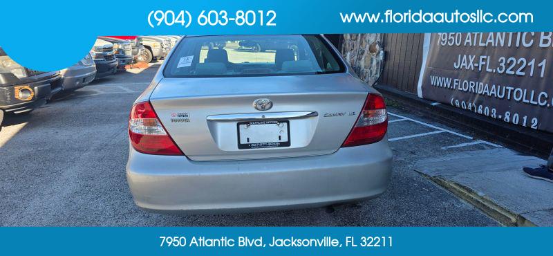 2004 Toyota Camry LE
