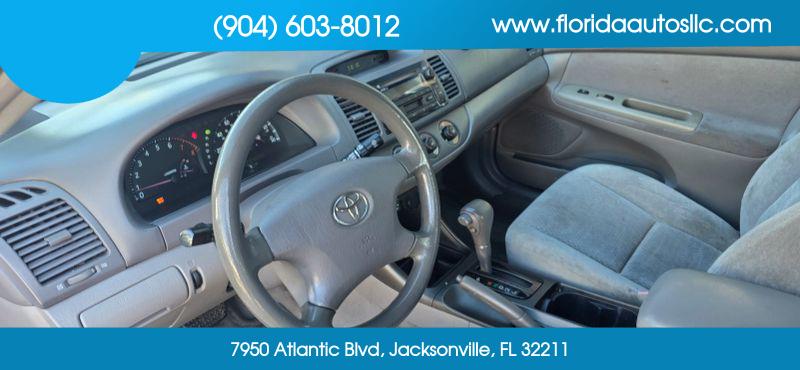 2004 Toyota Camry LE