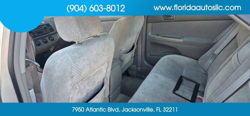 2004 Toyota Camry LE