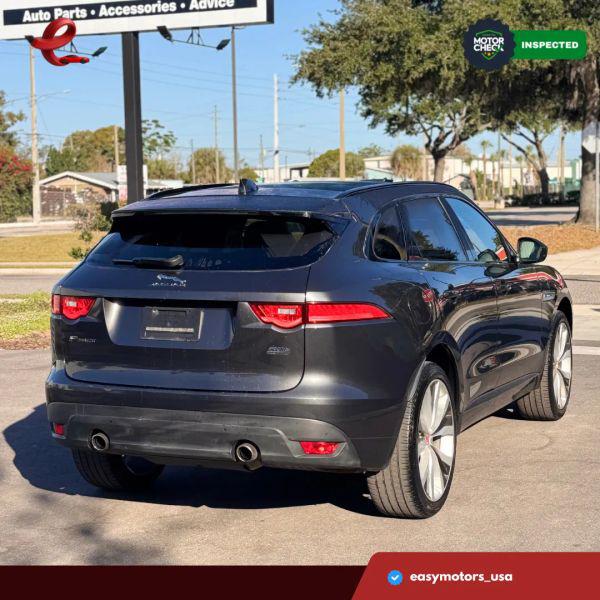 2018 Jaguar F-PACE 30t R-Sport
