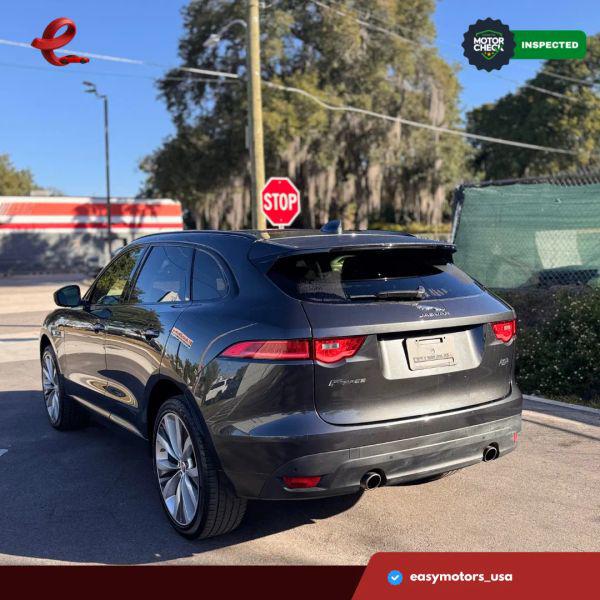 2018 Jaguar F-PACE 30t R-Sport