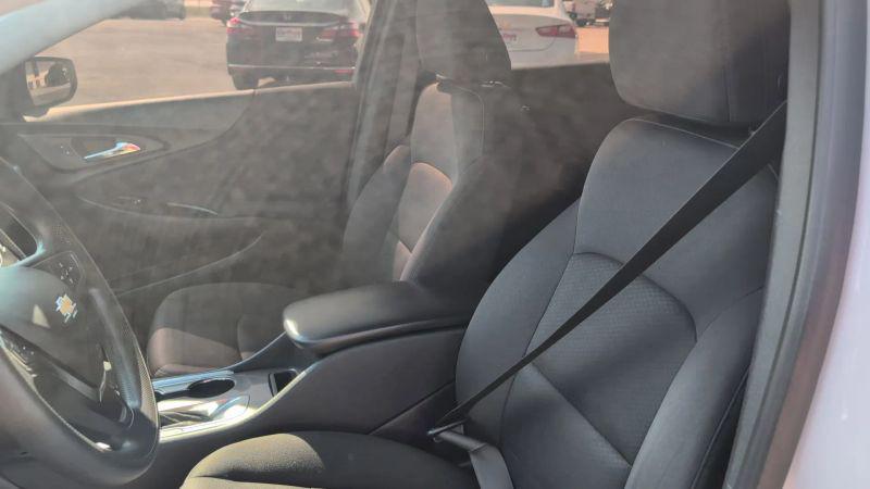 2021 Chevrolet Malibu FWD 1FL