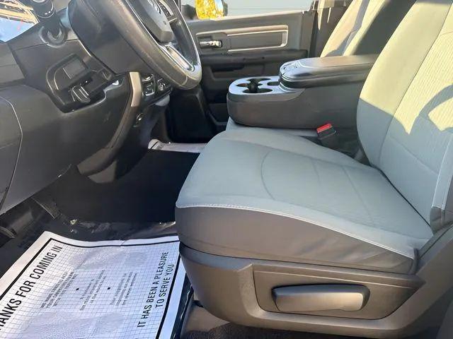 2022 Ram 1500 Classic SLT Quad Cab 4x4 6'4" Box