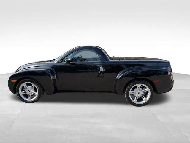 2004 Chevrolet SSR Base