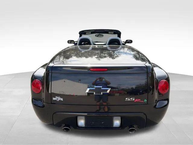 2004 Chevrolet SSR Base
