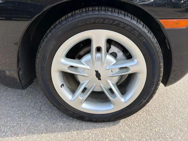 2004 Chevrolet SSR Base