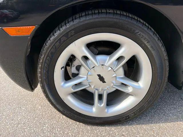 2004 Chevrolet SSR Base