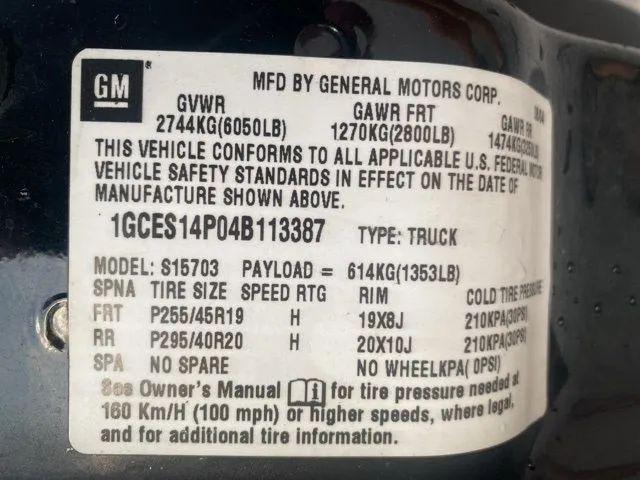2004 Chevrolet SSR Base