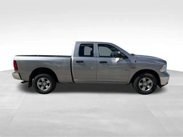 2022 Ram 1500 Classic SLT Quad Cab 4x4 6'4" Box