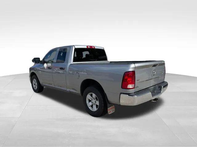 2022 Ram 1500 Classic SLT Quad Cab 4x4 6'4" Box