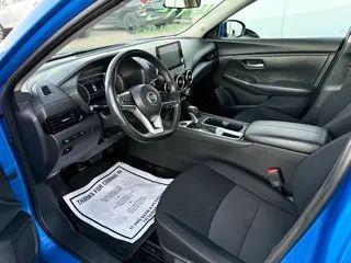 2022 Nissan Sentra SV Xtronic CVT