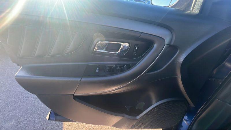 2011 Ford Taurus SEL