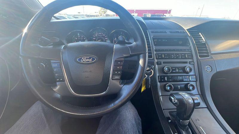 2011 Ford Taurus SEL