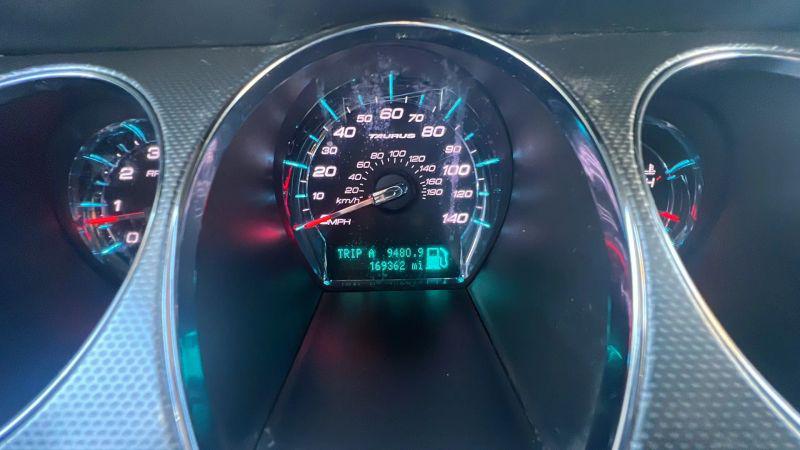 2011 Ford Taurus SEL