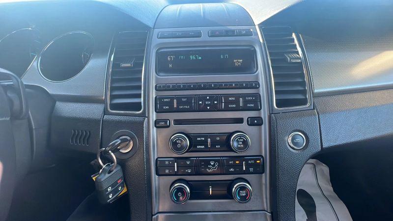 2011 Ford Taurus SEL