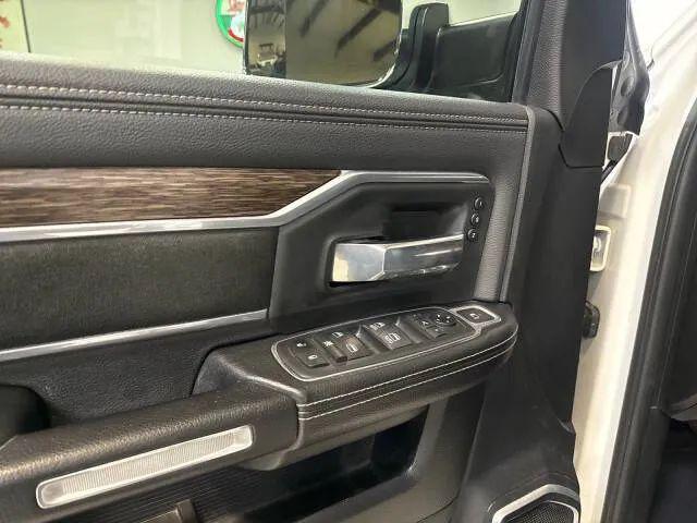 2019 Ram 2500 Laramie Crew Cab 4x4 8' Box