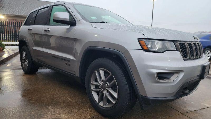 2016 Jeep Grand Cherokee 75th Anniversary