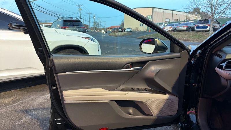 2023 Toyota Camry SE AWD