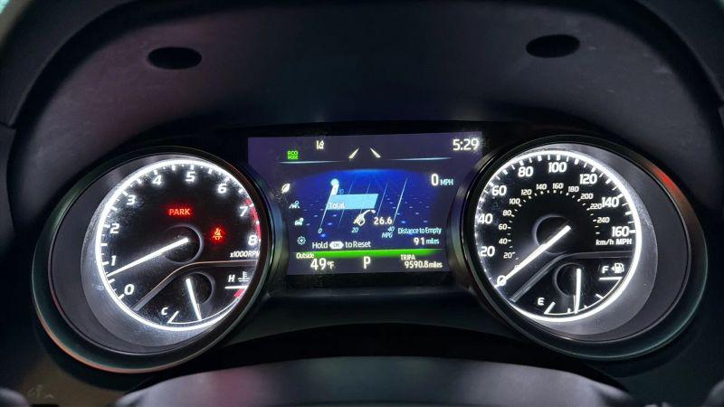 2023 Toyota Camry SE AWD