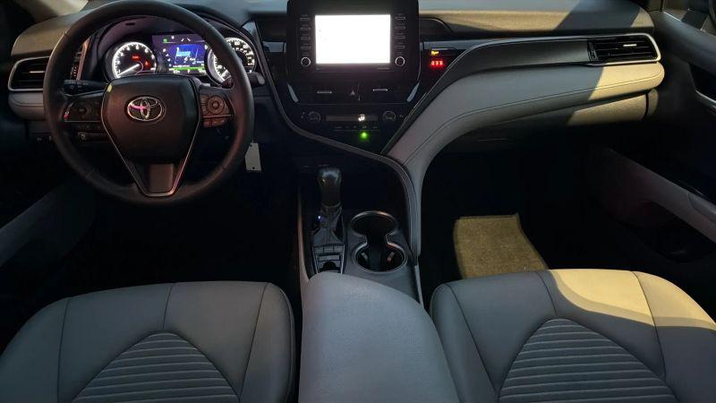 2023 Toyota Camry SE AWD