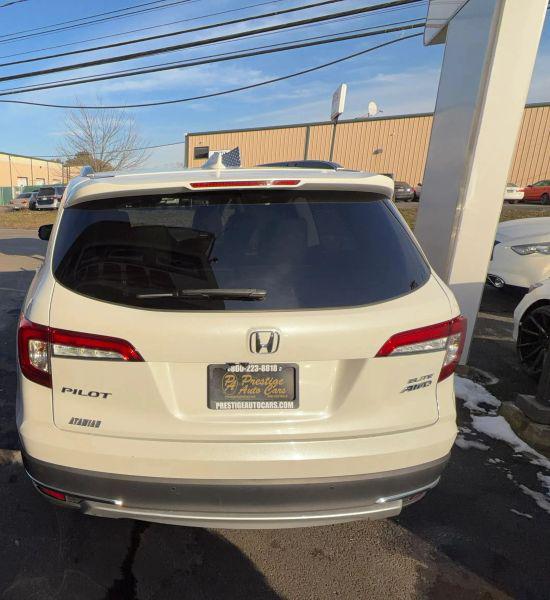 2022 Honda Pilot AWD Elite