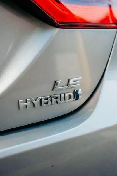 2023 Toyota Camry LE Hybrid