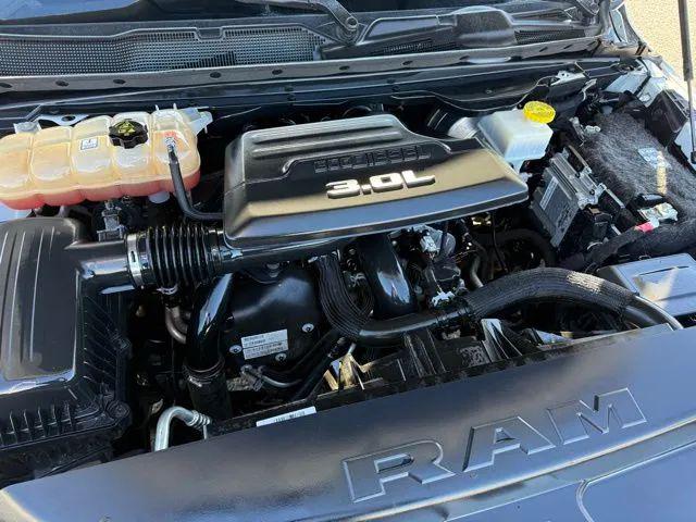 2020 Ram 1500 Laramie Crew Cab 4x4 5'7" Box