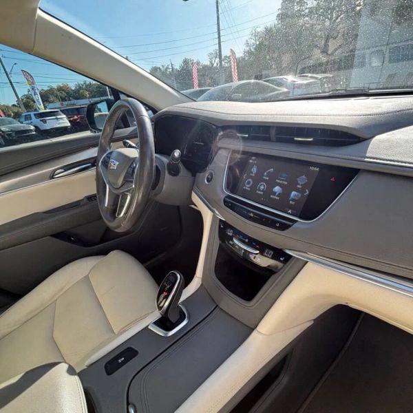 2018 Cadillac XT5 Luxury