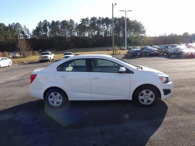 2013 Chevrolet Sonic LS Auto