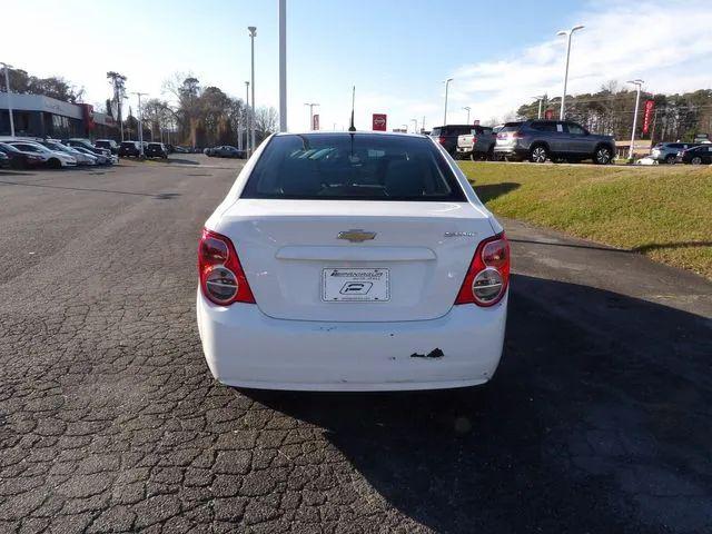 2013 Chevrolet Sonic LS Auto