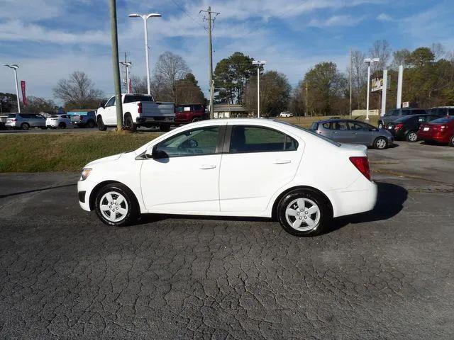 2013 Chevrolet Sonic LS Auto