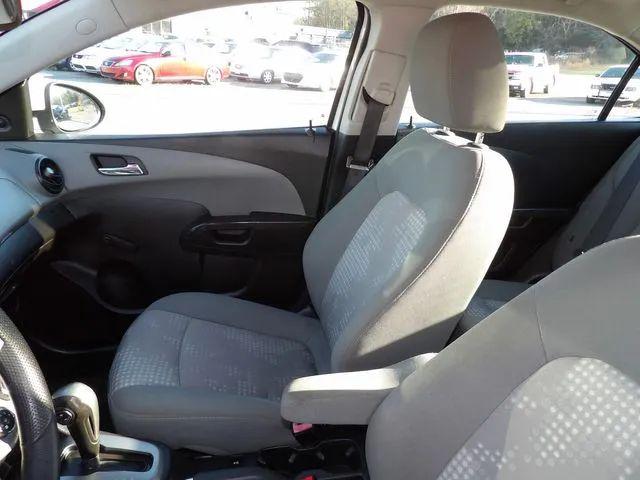 2013 Chevrolet Sonic LS Auto