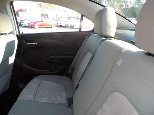 2013 Chevrolet Sonic LS Auto