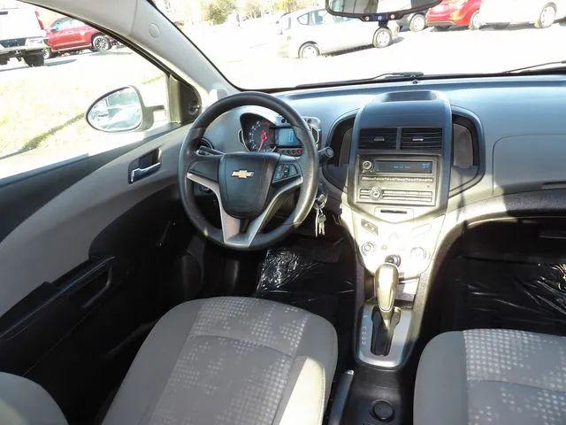 2013 Chevrolet Sonic LS Auto