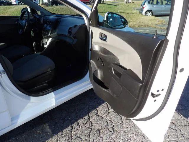 2013 Chevrolet Sonic LS Auto