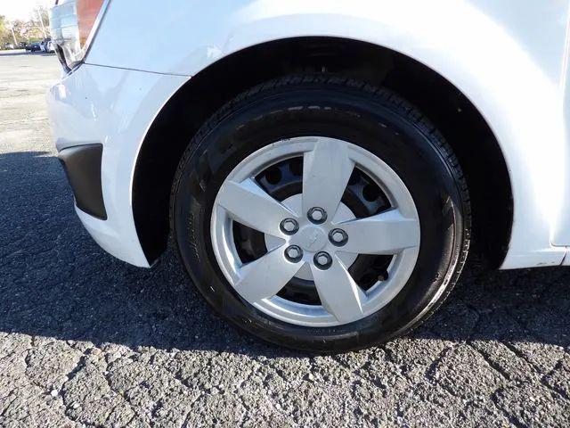 2013 Chevrolet Sonic LS Auto