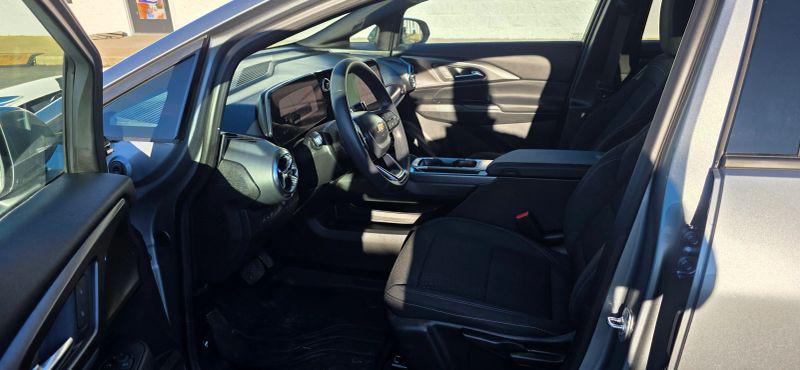 2025 Chevrolet Equinox LT 1