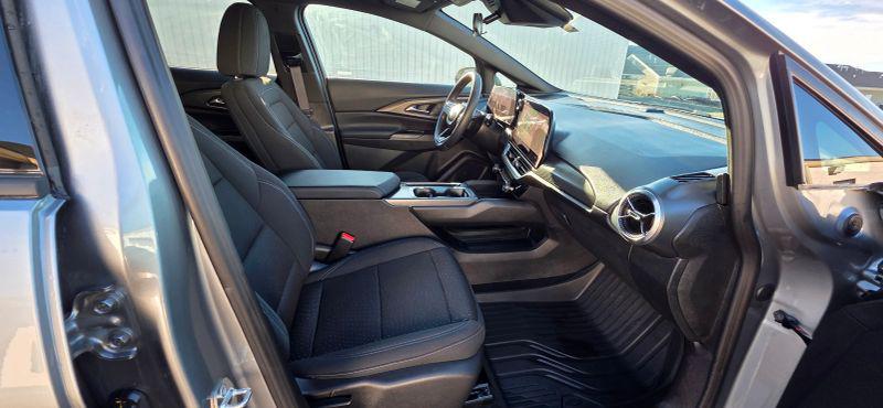 2025 Chevrolet Equinox LT 1